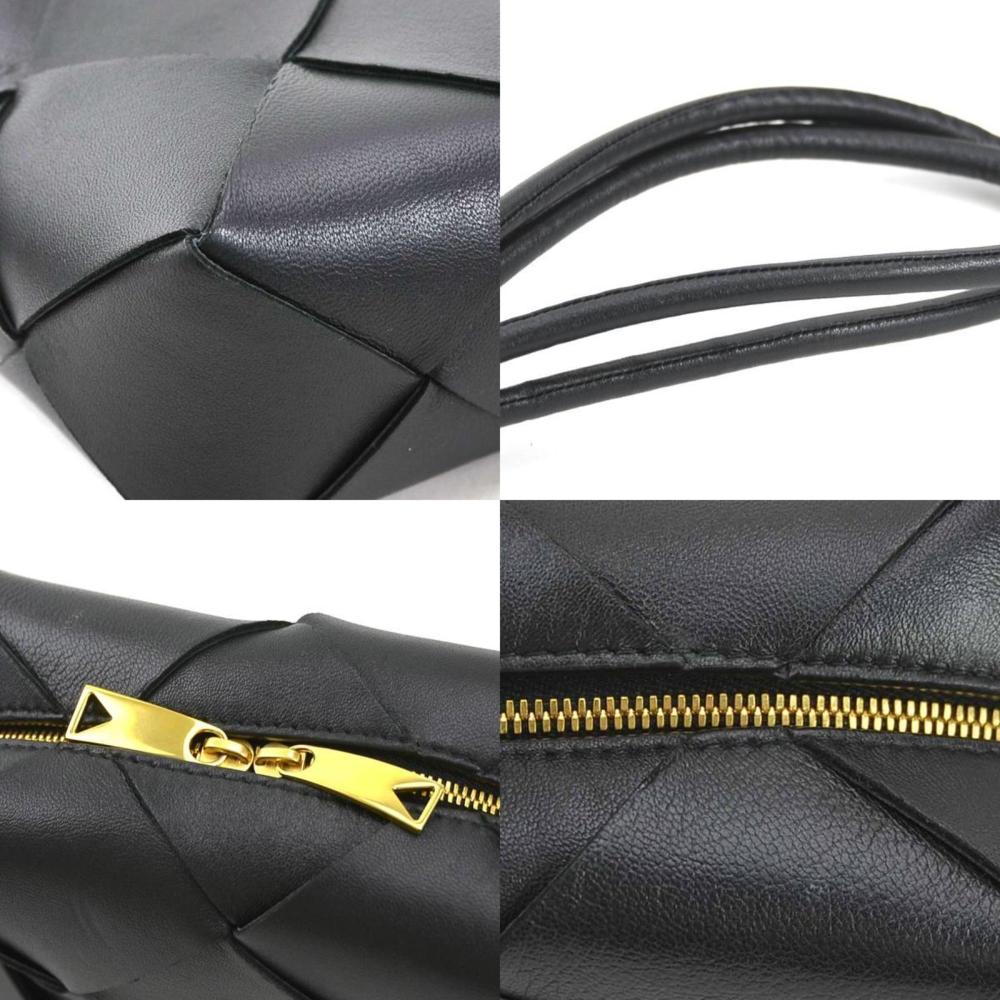 Black Leather Bottega Veneta Shoulder Bag