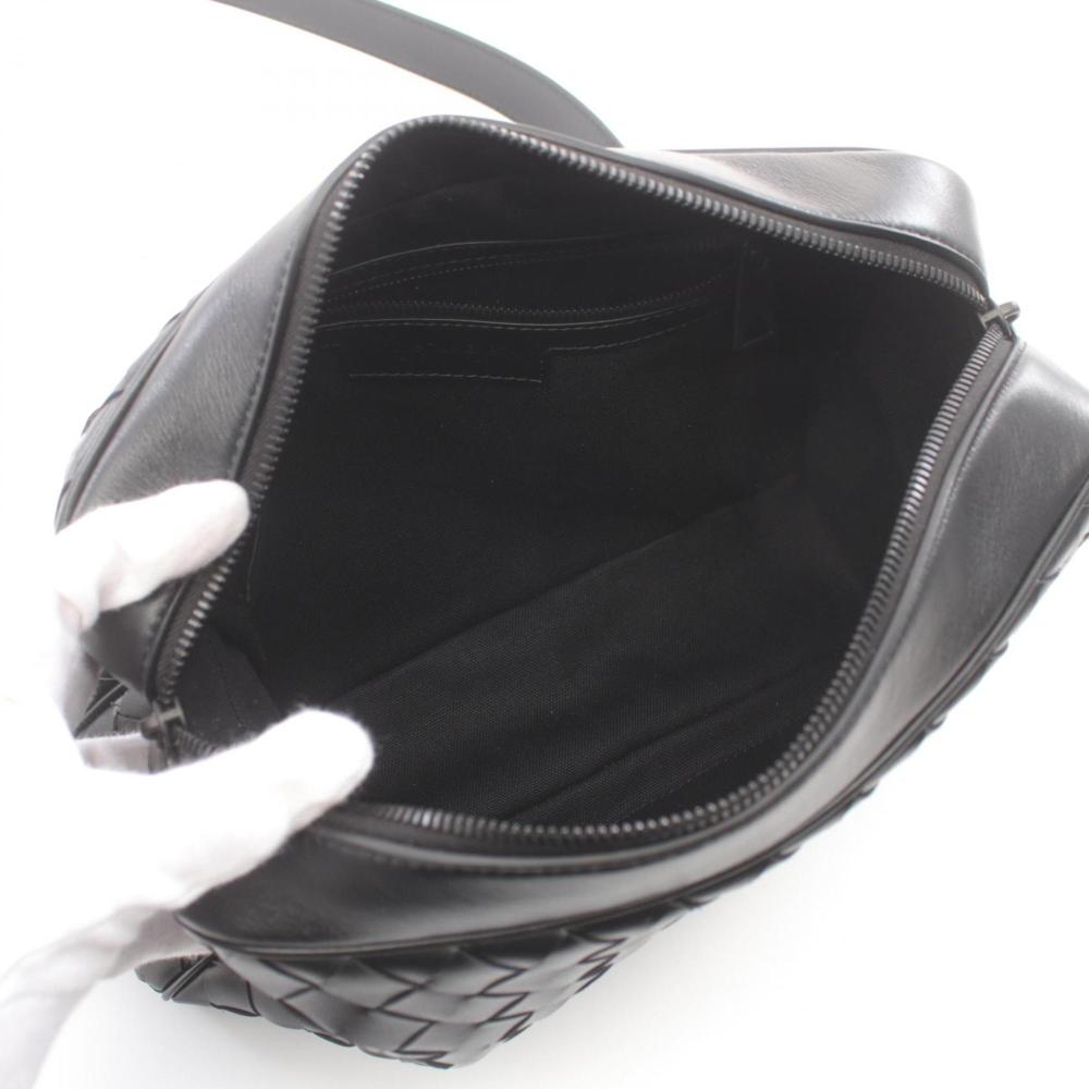 Black Leather Bottega Veneta Shoulder Bag