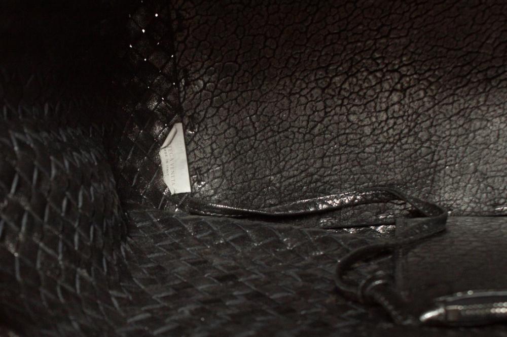 Black Leather Bottega Veneta Handbag