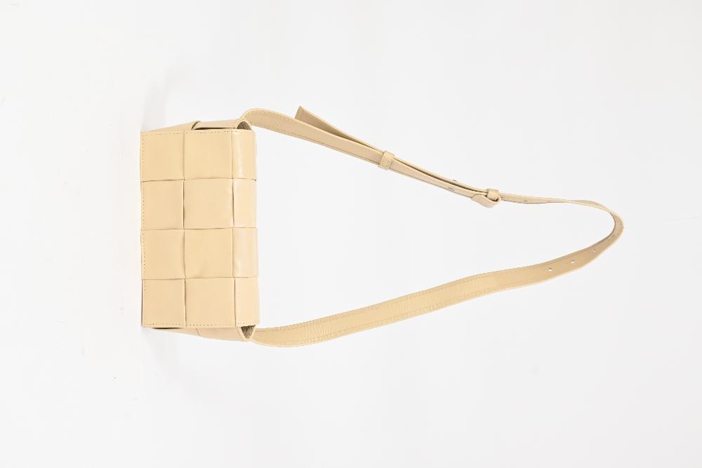 Nude Leather Bottega Veneta Shoulder Bag