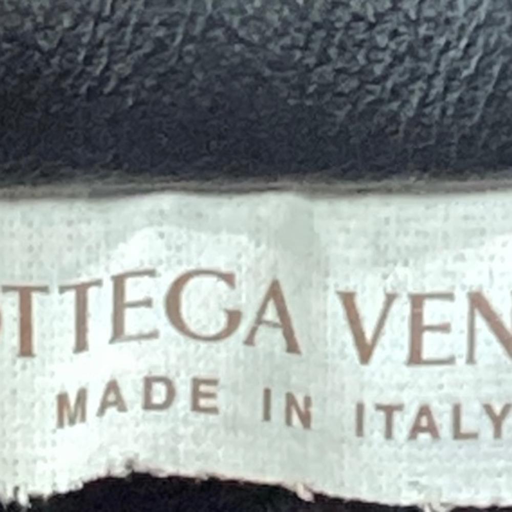 Nude Leather Bottega Veneta Pouches