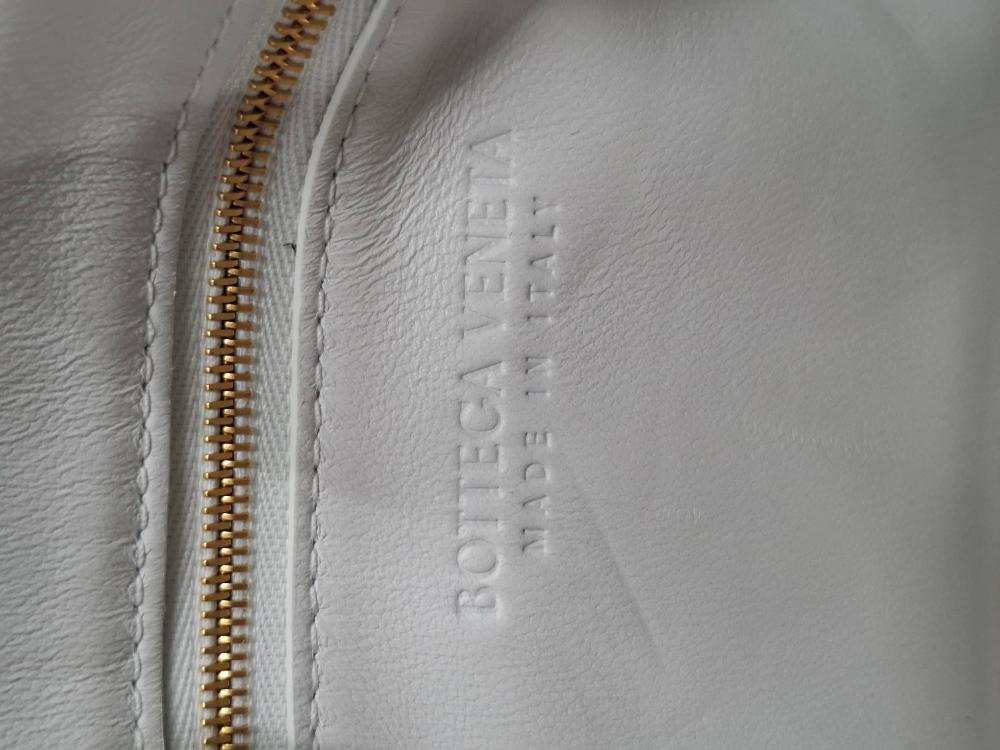 White Leather Bottega Veneta Crossbody Bag
