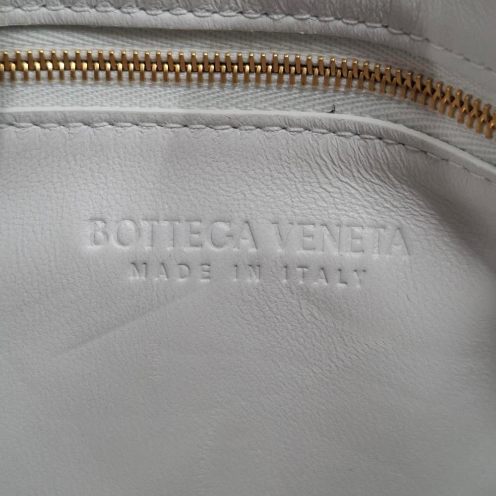 White Leather Bottega Veneta Crossbody Bag