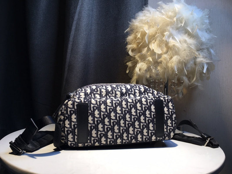 Christian Dior Luxury - The Tote   768