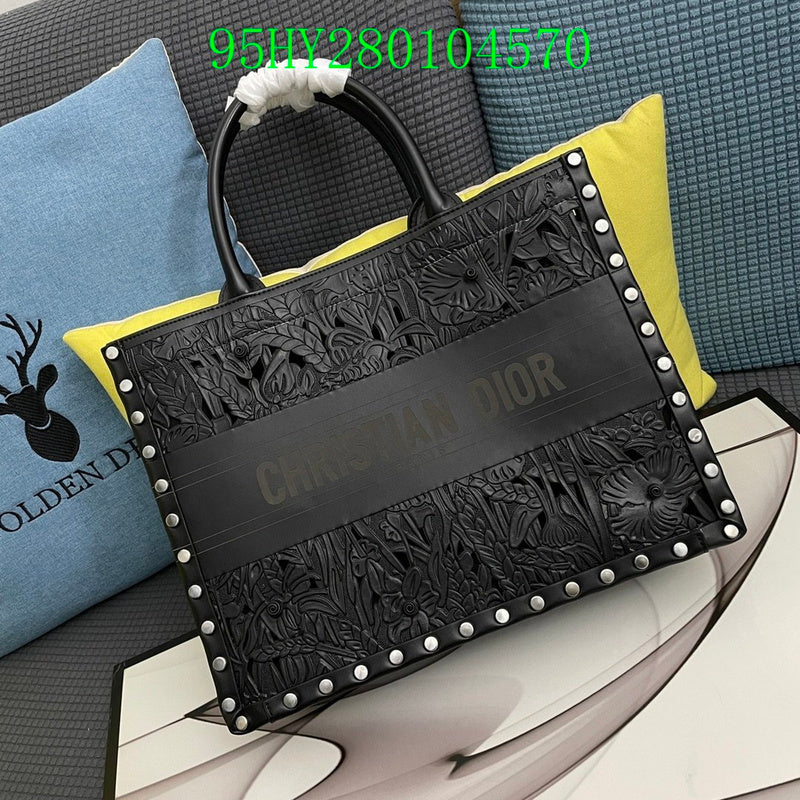 Christian Dior Luxury Bag - The Tote   318
