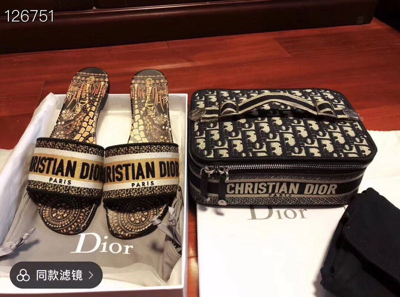 Christian Dior Luxury - The Tote   685