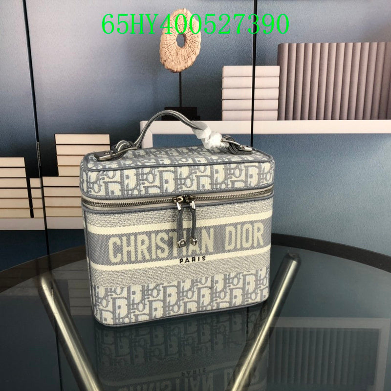 Christian Dior Luxury - The Tote   676