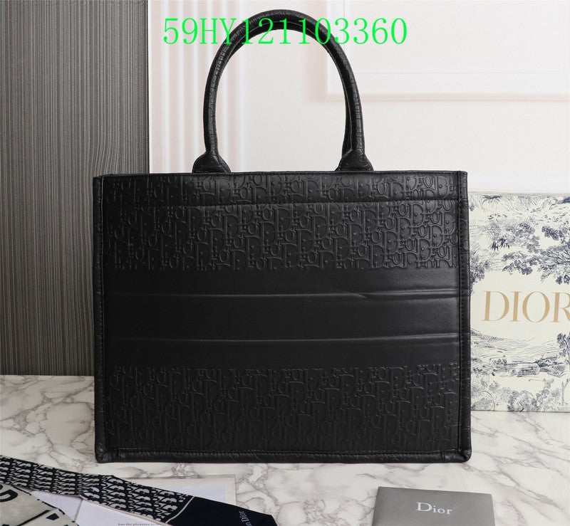 Christian Dior Luxury Bag - The Tote   236
