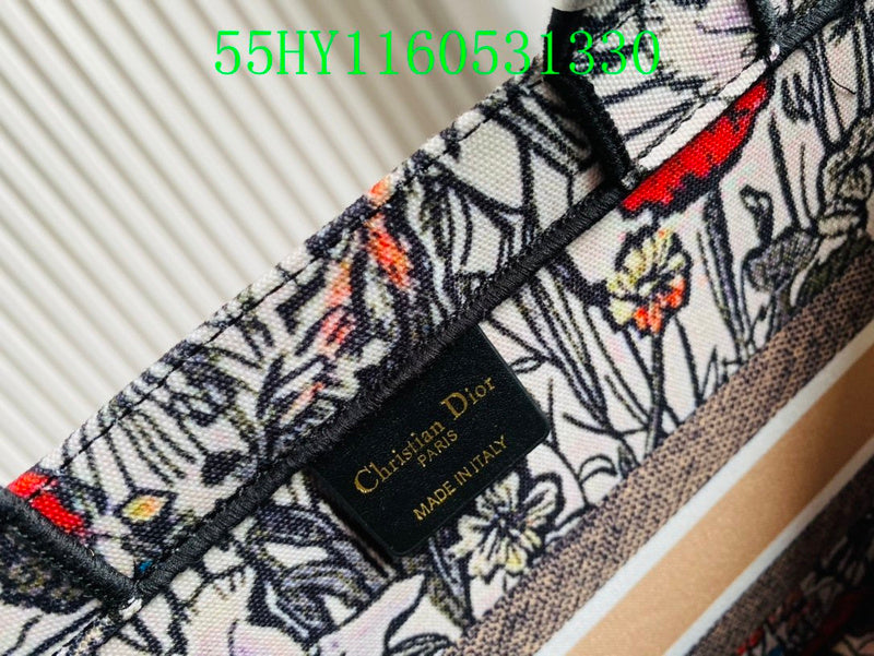 Christian Dior Luxury Bag - The Tote   250