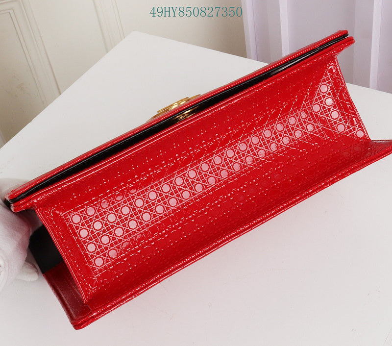 Christian Dior Luxury - The Tote   650