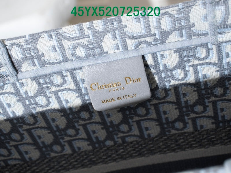 Christian Dior Luxury - The Tote   402