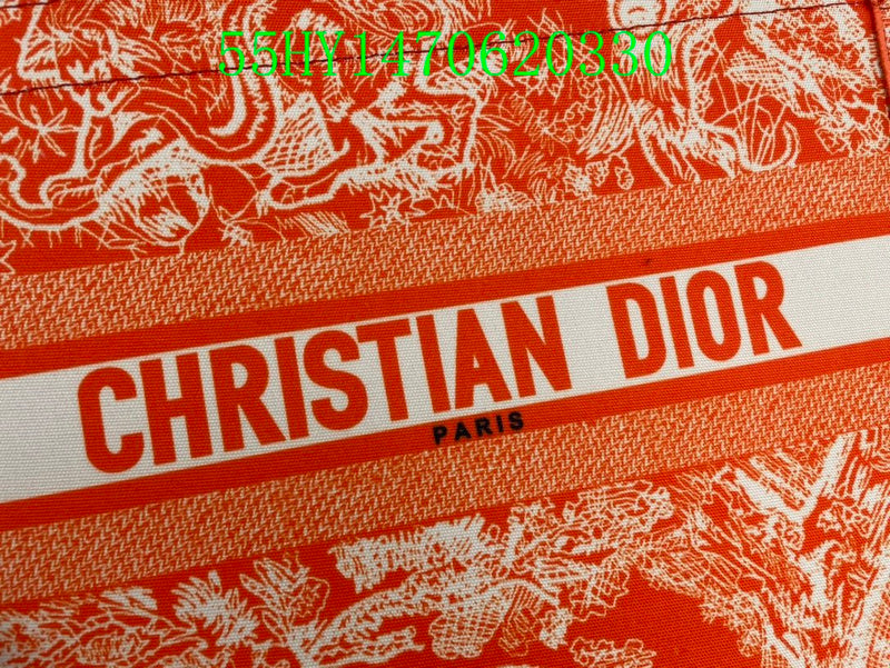 Christian Dior Luxury Bag - The Tote   194