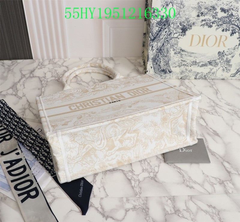 Christian Dior Luxury Bag - The Tote   319