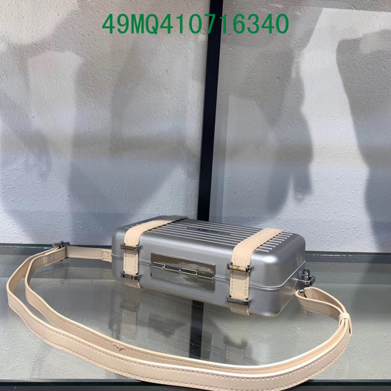 Christian Dior Luxury - The Tote   690