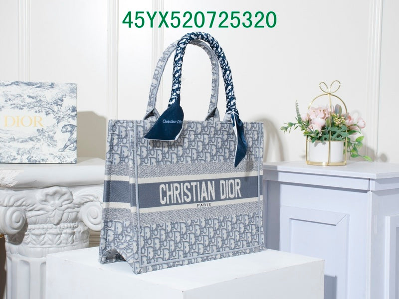 Christian Dior Luxury - The Tote   402