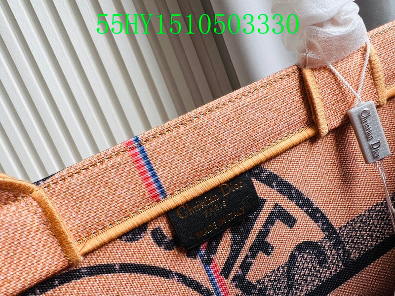 Christian Dior Luxury Bag - The Tote   293