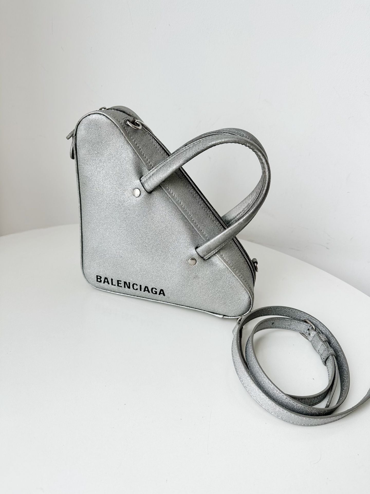Preloved Balenciaga clutch silver 24cm