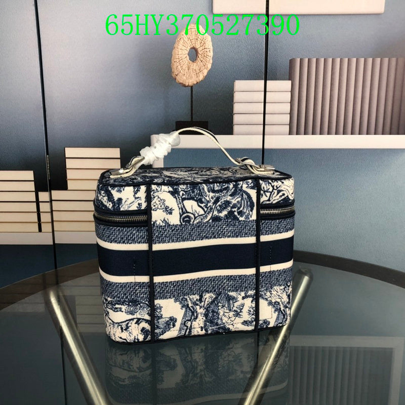 Christian Dior Luxury - The Tote   677