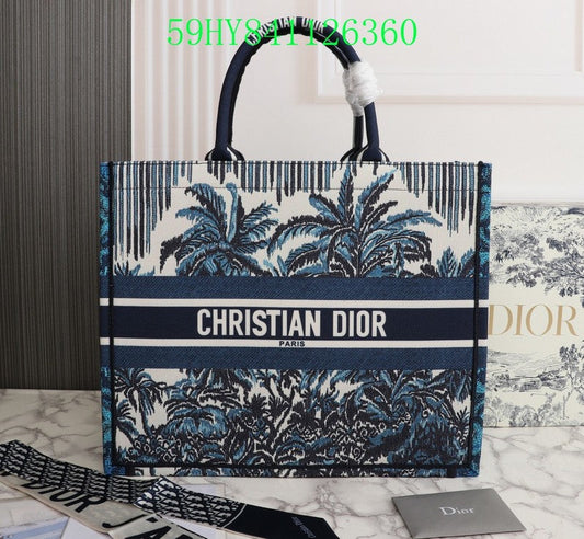 Christian Dior Luxury Bag - The Tote   232