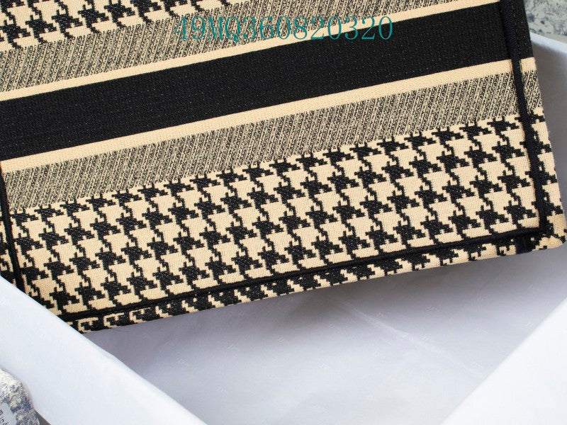 Christian Dior Luxury Bag - The Tote 364