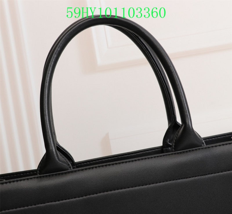 Christian Dior Luxury Bag - The Tote   241