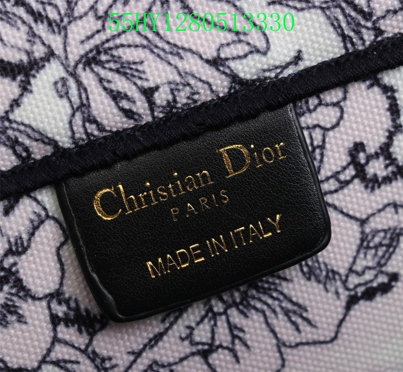 Christian Dior Luxury Bag - The Tote   195
