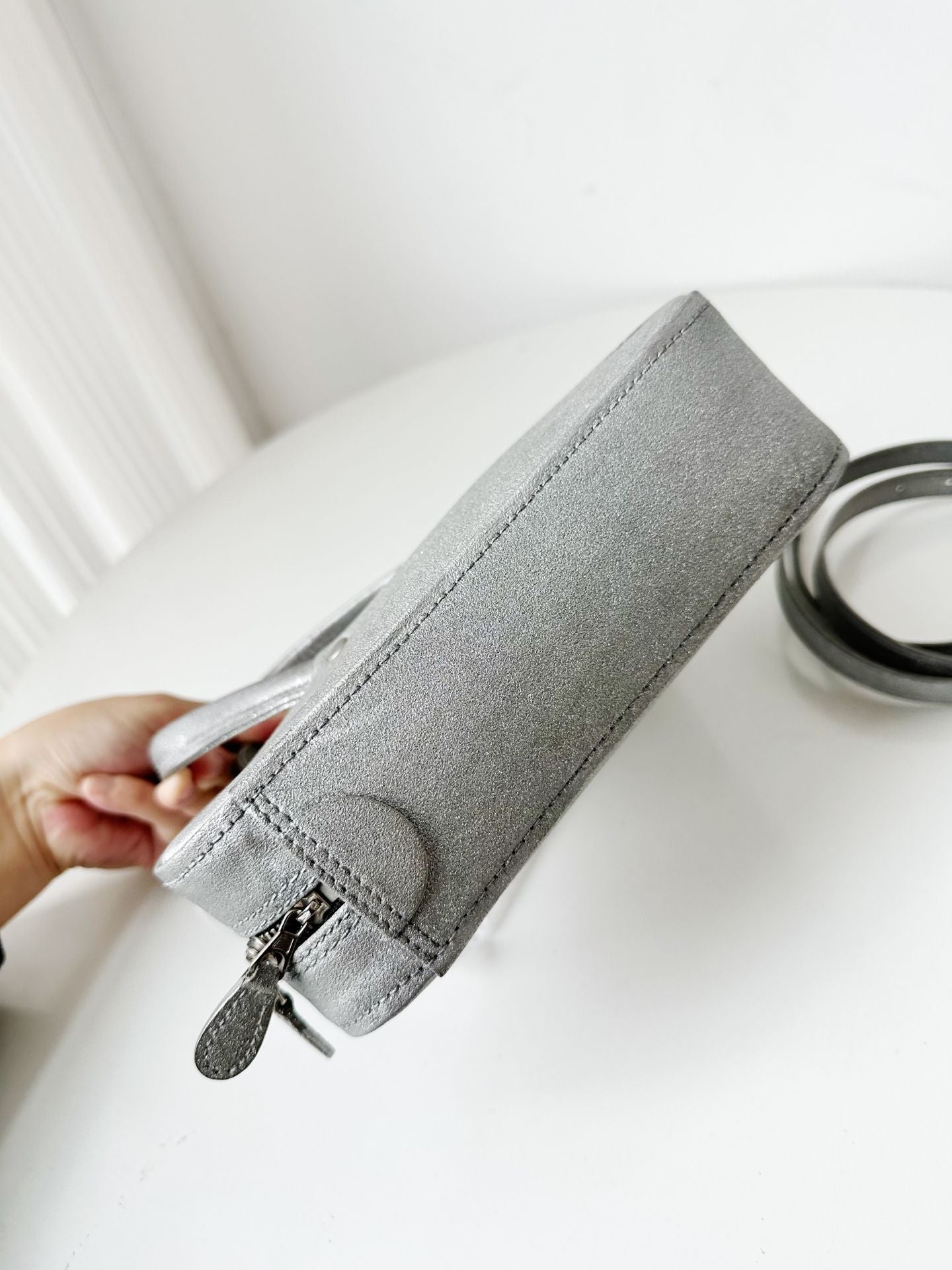 Preloved Balenciaga clutch silver 24cm