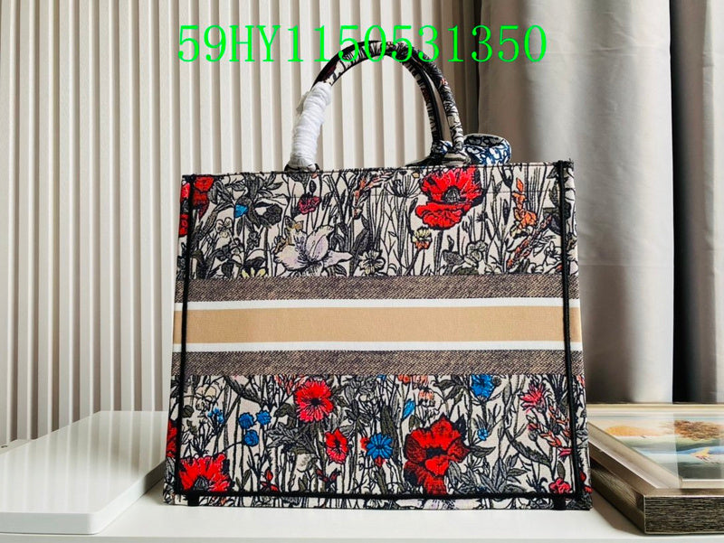 Christian Dior Luxury Bag - The Tote   249