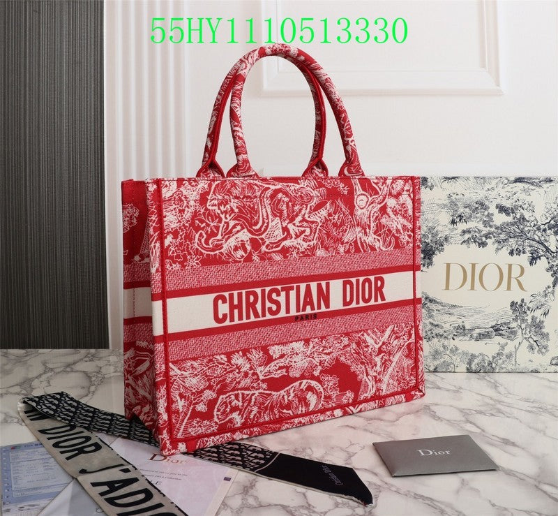 Christian Dior Luxury Bag - The Tote   197