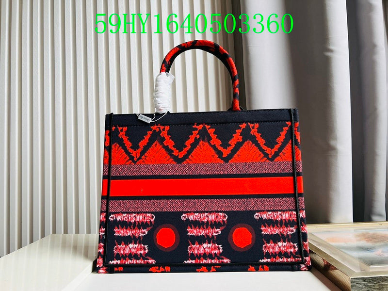 Christian Dior Luxury Bag - The Tote   296