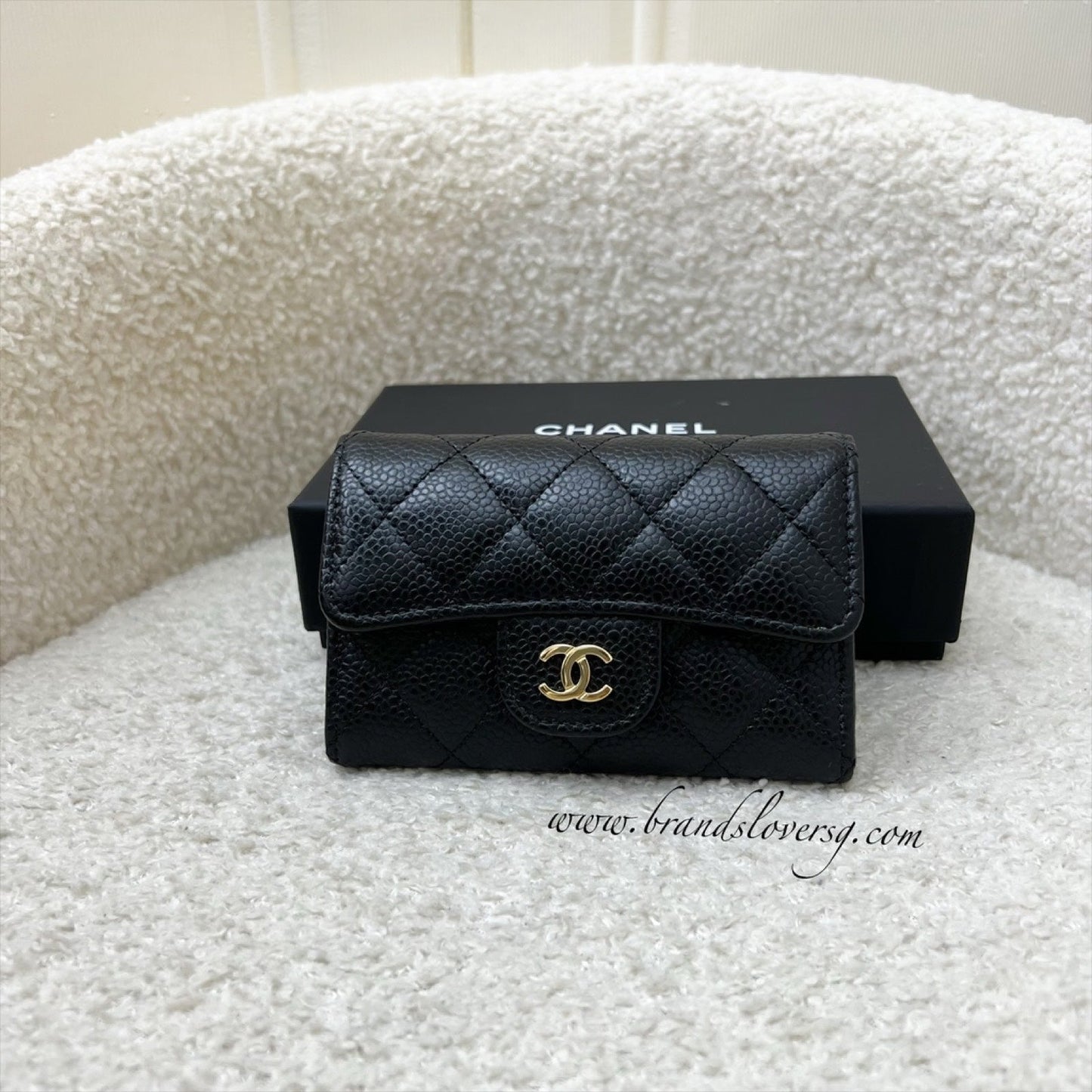Chanel Classic Snap Card Holder in Black Caviar and GHW