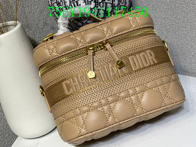 Christian Dior Luxury - The Tote   674