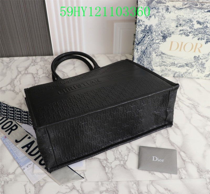 Christian Dior Luxury Bag - The Tote   236