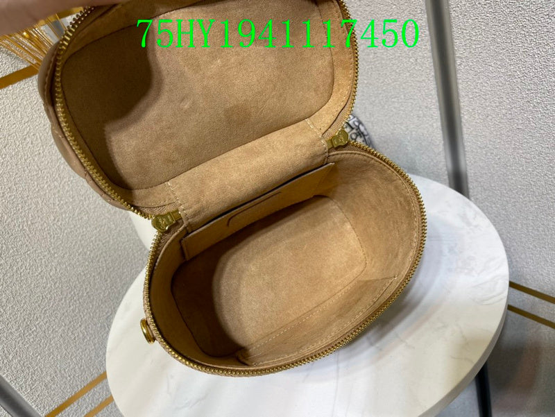 Christian Dior Luxury - The Tote   674