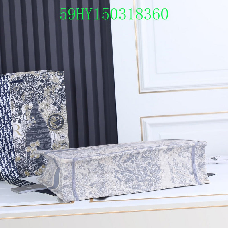 Christian Dior Luxury Bag - The Tote   216