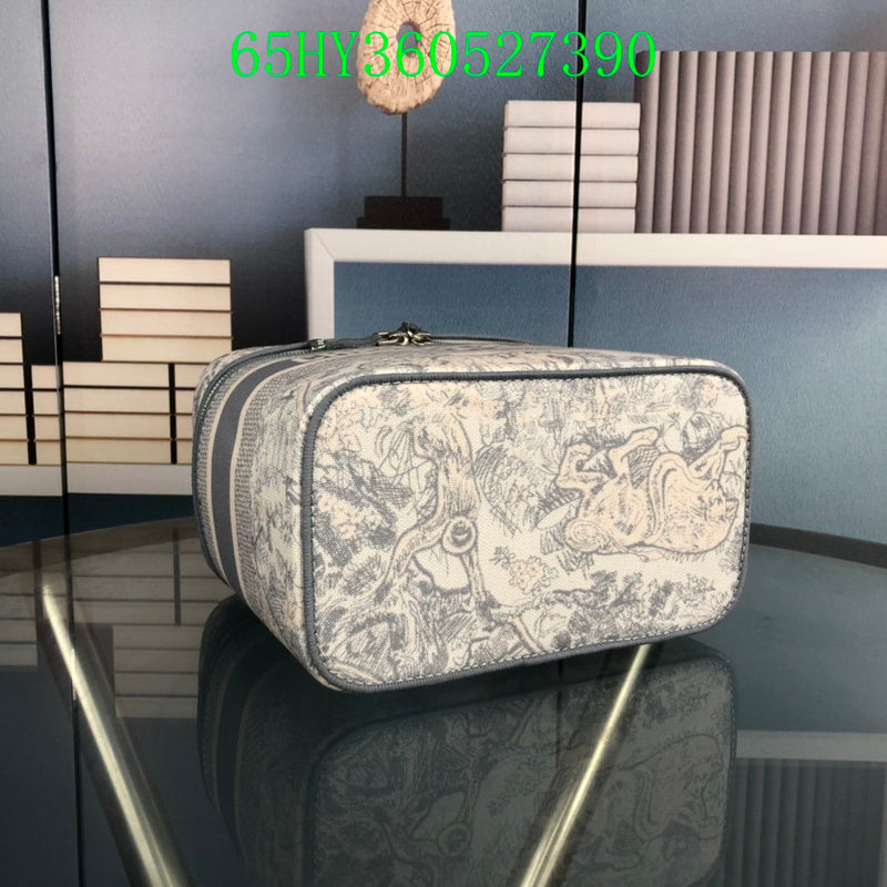 Christian Dior Luxury - The Tote   678