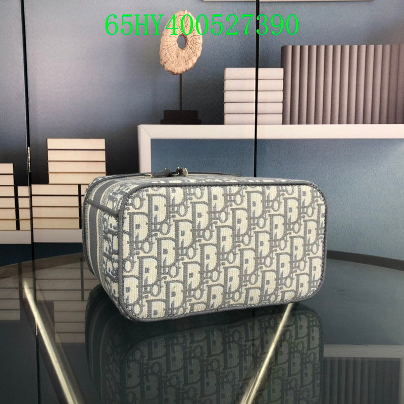 Christian Dior Luxury - The Tote   676