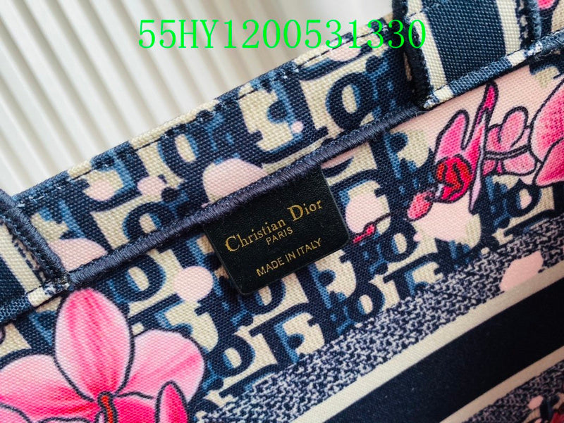Christian Dior Luxury Bag - The Tote   243