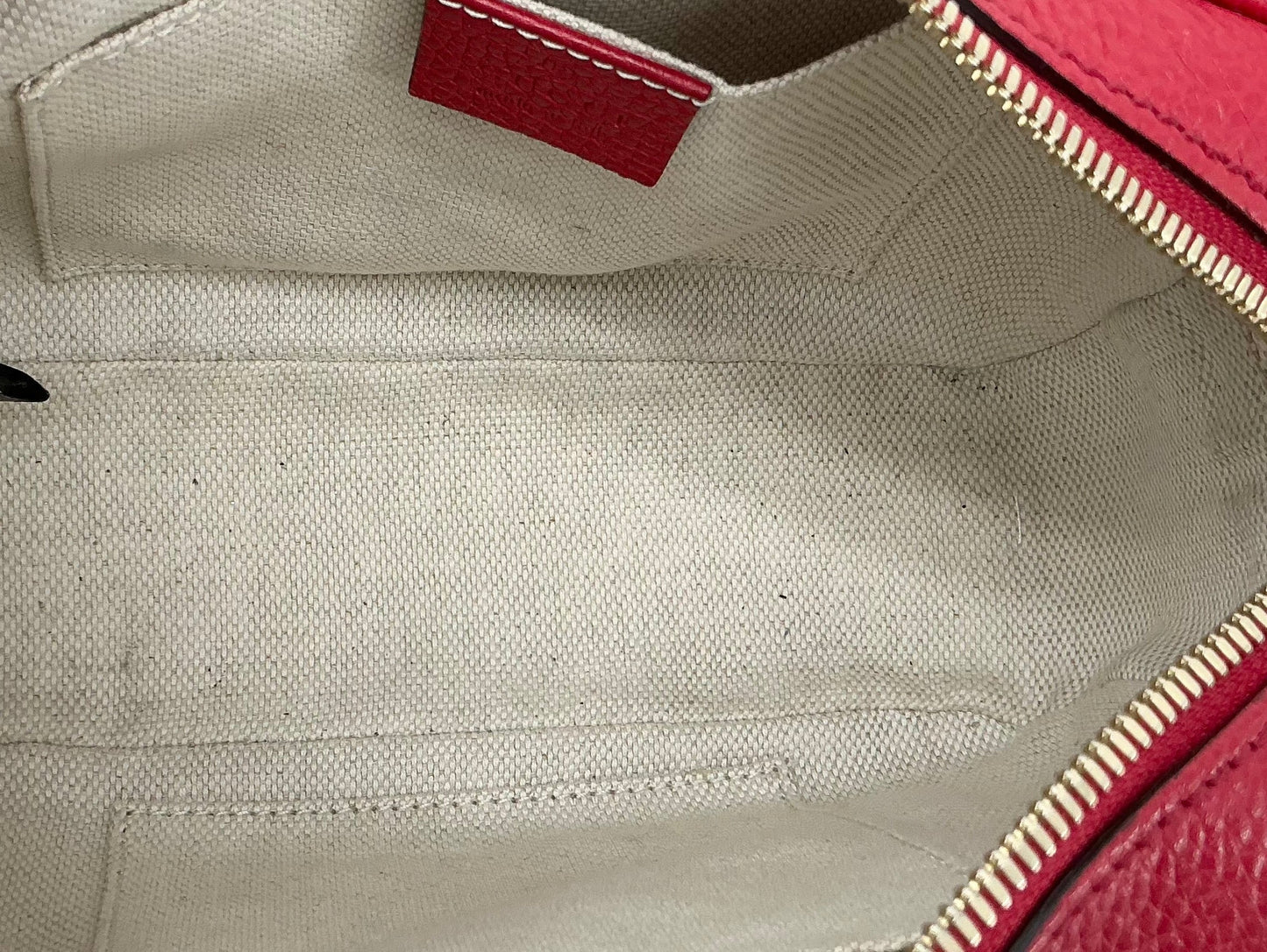 Gucci Pebbled Calfskin Small Soho Disco Bag – Vibrant Red