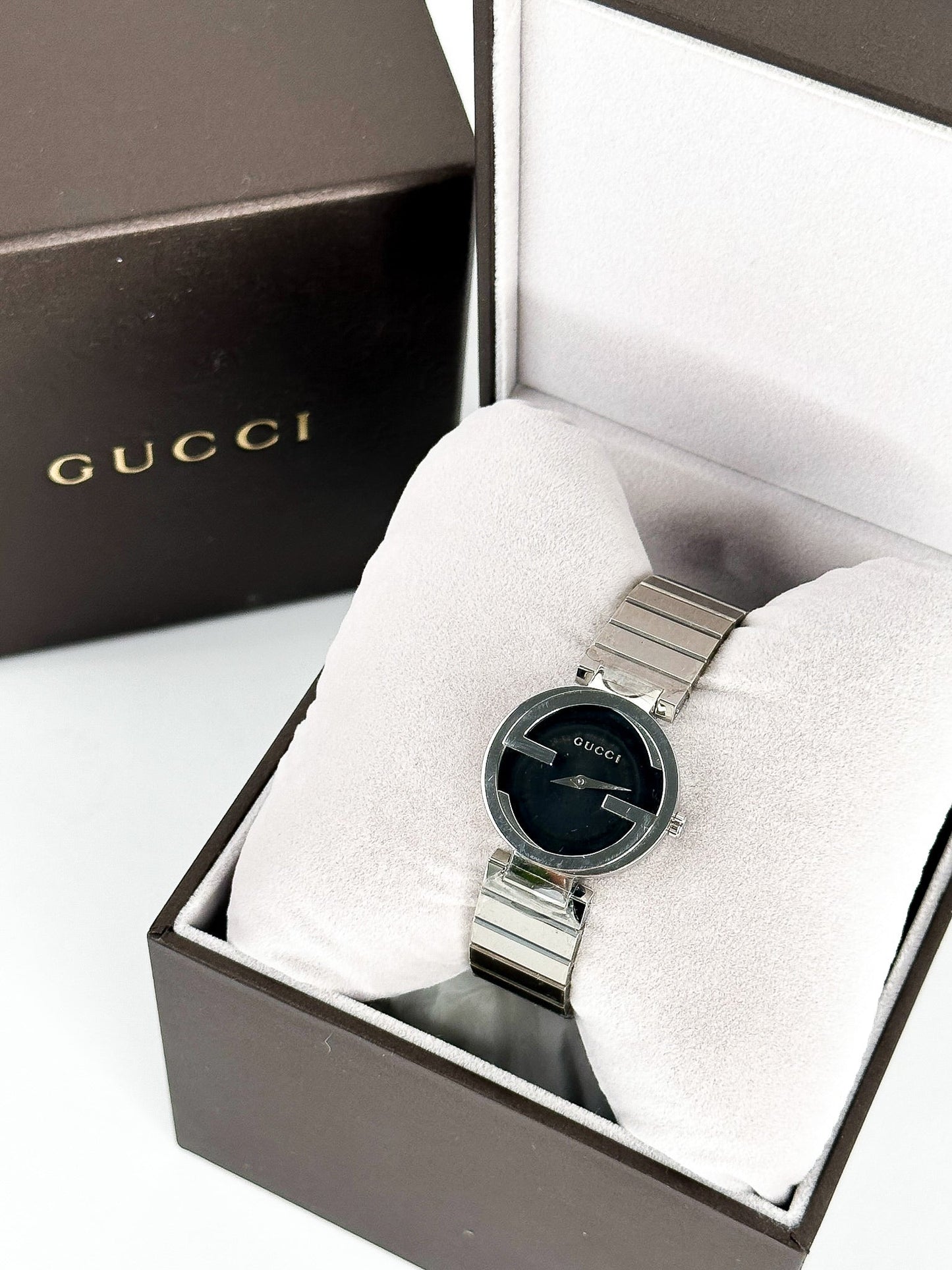 Gucci Interlocking G37 MM Silver Watch