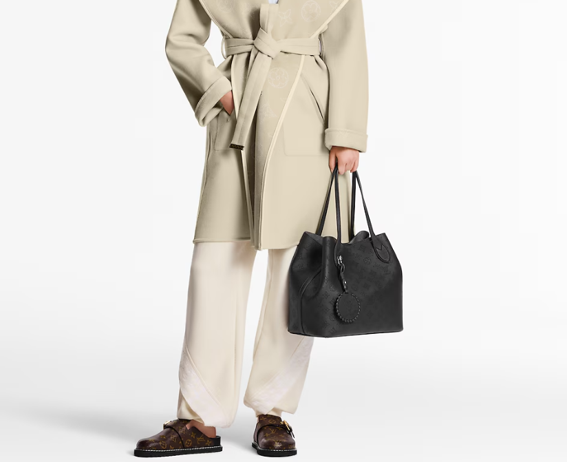 LOUIS VUITTON BLOSSOM MAHINA CALFSKIN LEATHER MM BAG