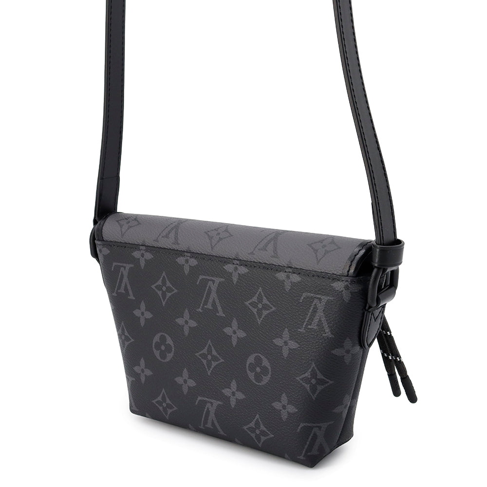 LOUIS VUITTON Pulse Wearable Wallet BlackM12806 Monogram Eclipse Monogram Eclipse Reverse