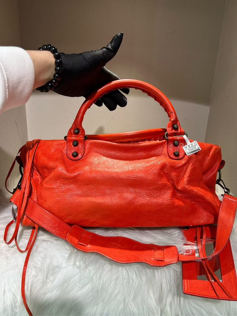 Pre-loved BALENCIAGA Classic City Red Leather Bag