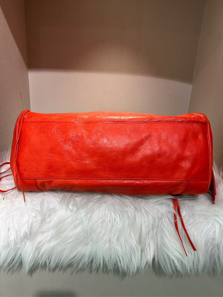 Pre-loved BALENCIAGA Classic City Red Leather Bag