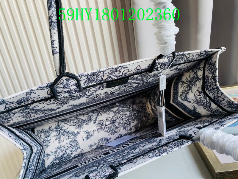Christian Dior Luxury Bag - The Tote   329