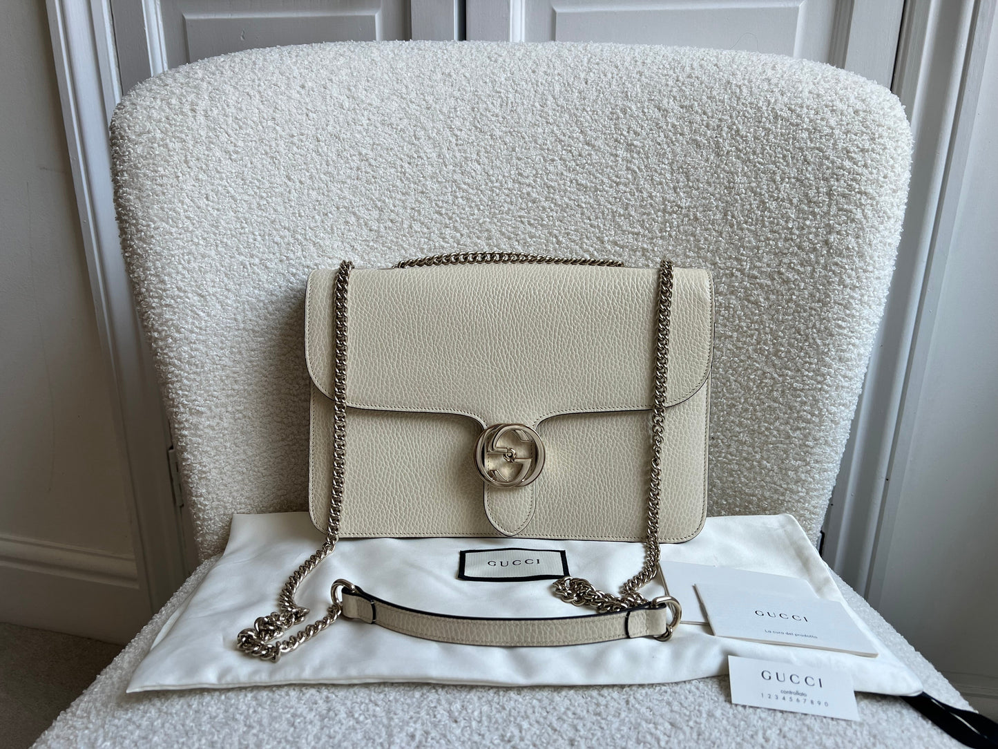 Gucci Interlocking GG White Medium Shoulder Bag