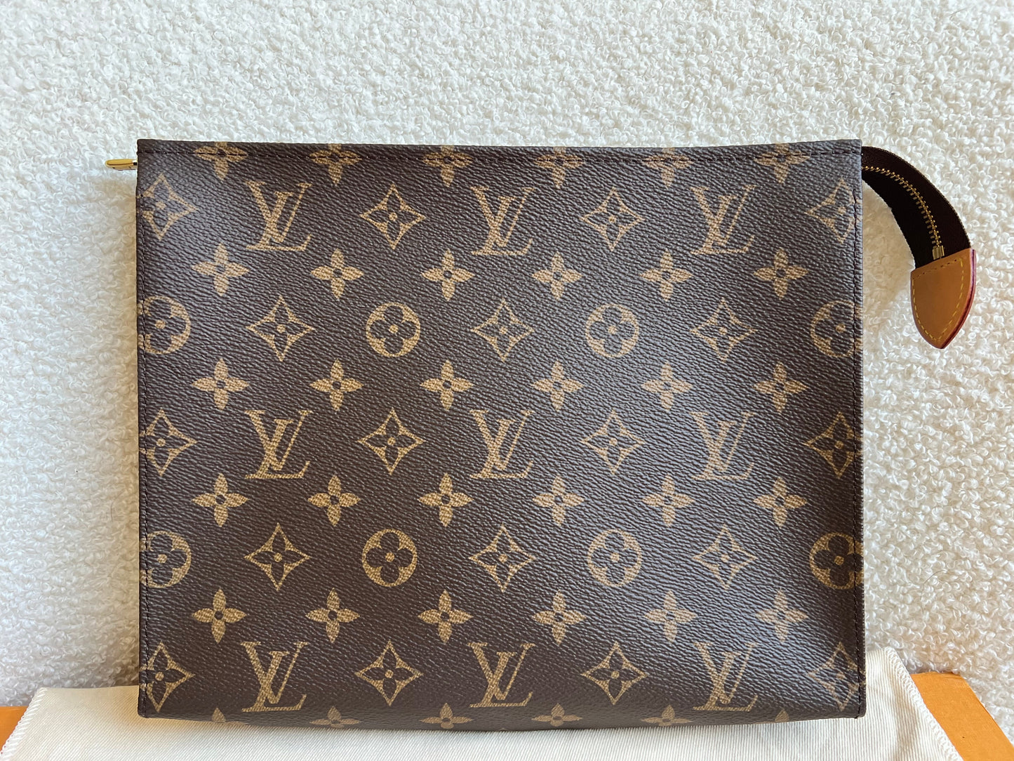 Louis Vuitton Toiletry Pouch 26 Monogram