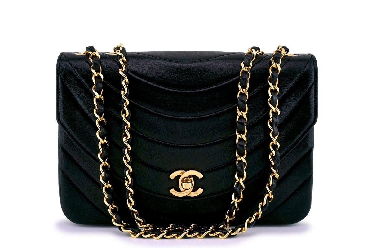 Rare Chanel Vintage Lambskin Classic Flap Bag 24k GHW