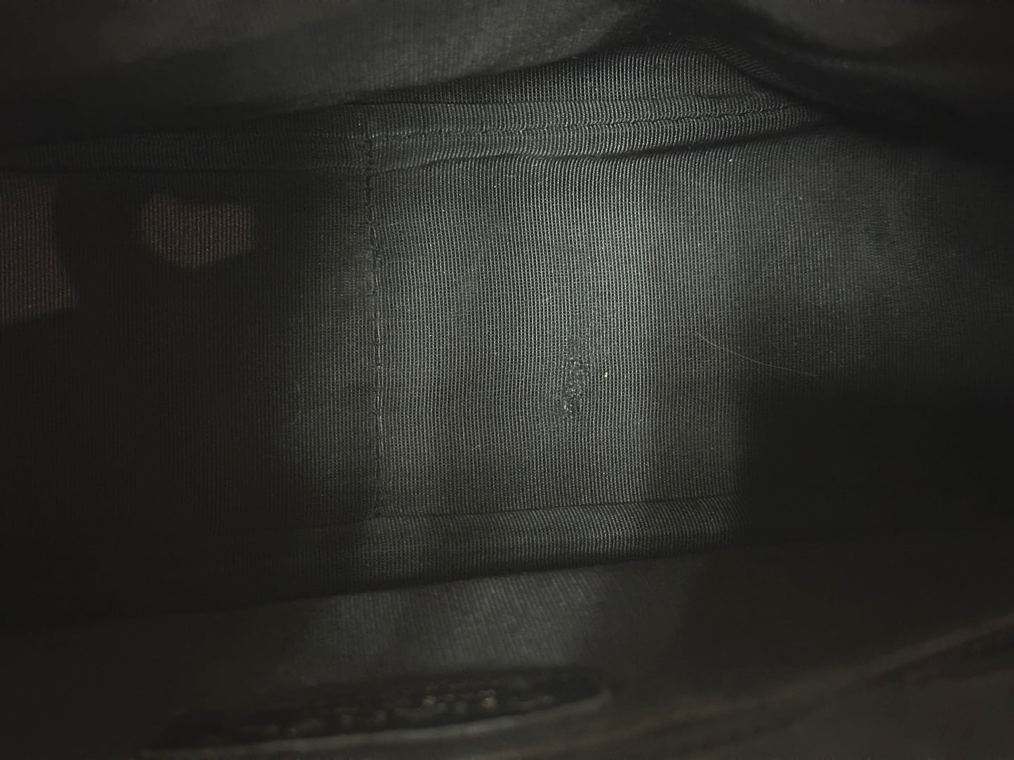 Chanel Black Quilted Caviar CC Logo Chain Shoulder Bag holo 8438