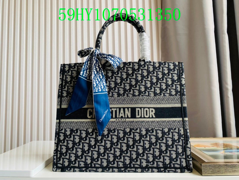 Christian Dior Luxury Bag - The Tote   260